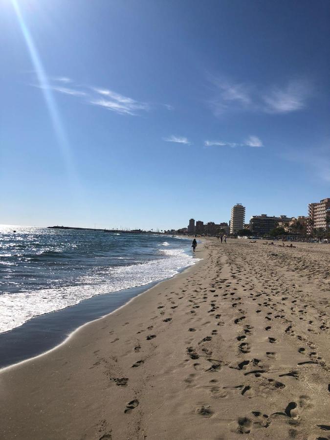New City Penthouse Near Beach With Sunny Balcony فوينخيرولا المظهر الخارجي الصورة