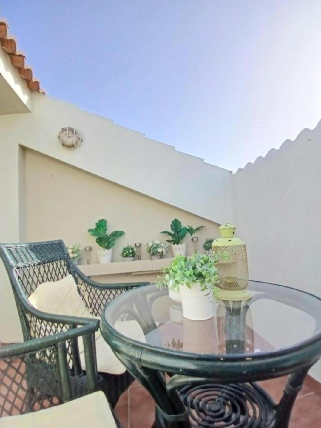 New City Penthouse Near Beach With Sunny Balcony فوينخيرولا المظهر الخارجي الصورة