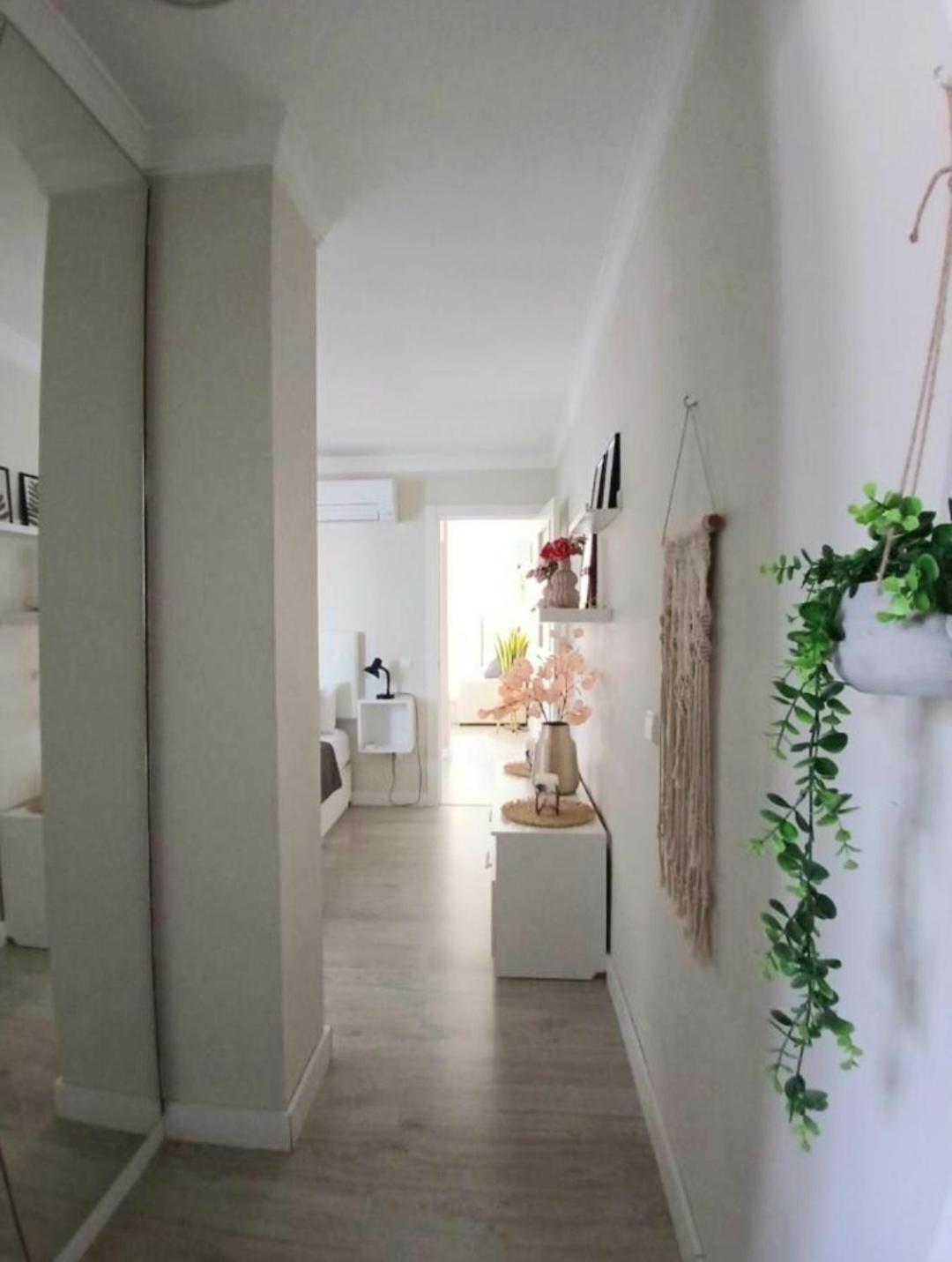 New City Penthouse Near Beach With Sunny Balcony فوينخيرولا المظهر الخارجي الصورة