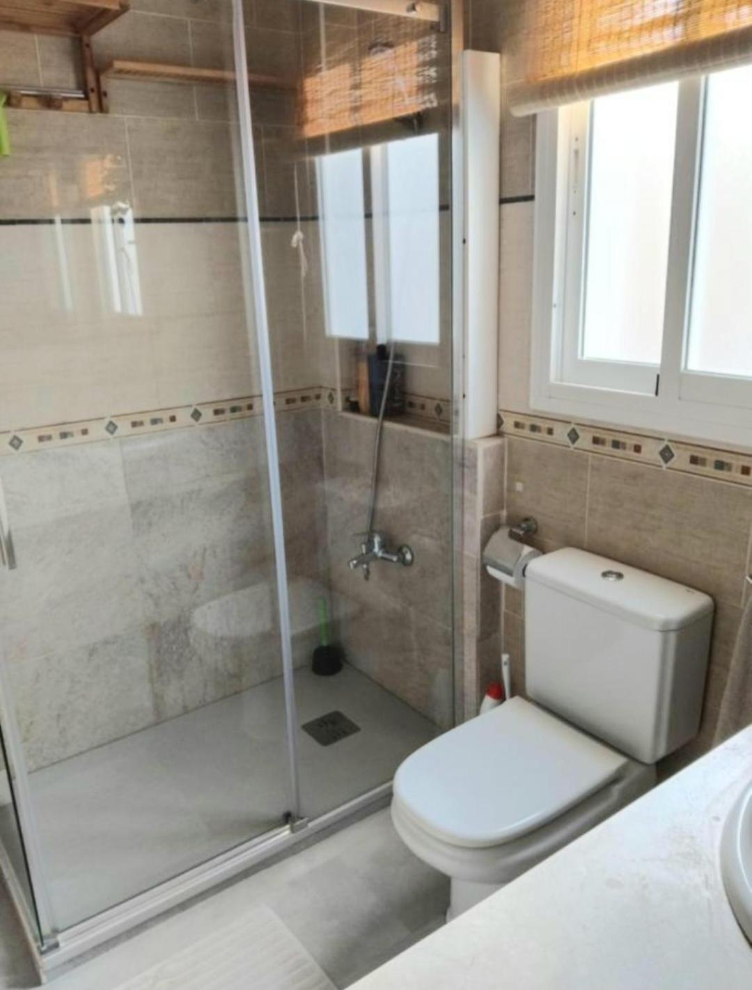 New City Penthouse Near Beach With Sunny Balcony فوينخيرولا المظهر الخارجي الصورة